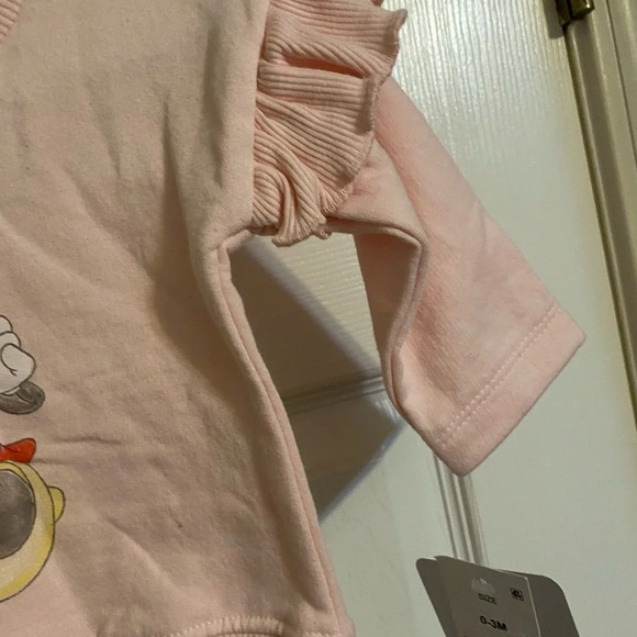 NWT Disney Minnie Mouse Sweatshirt - Picture 4 of 6